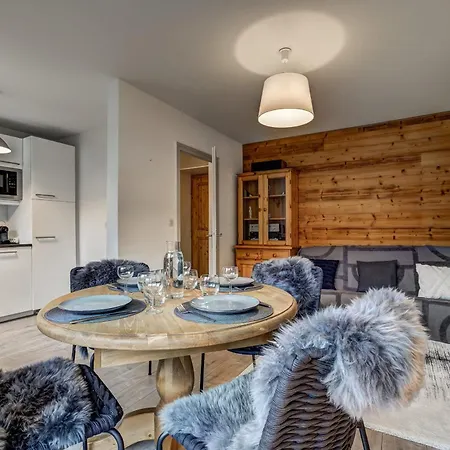 Appartement With Balconies At The Foot Of The Slopes *